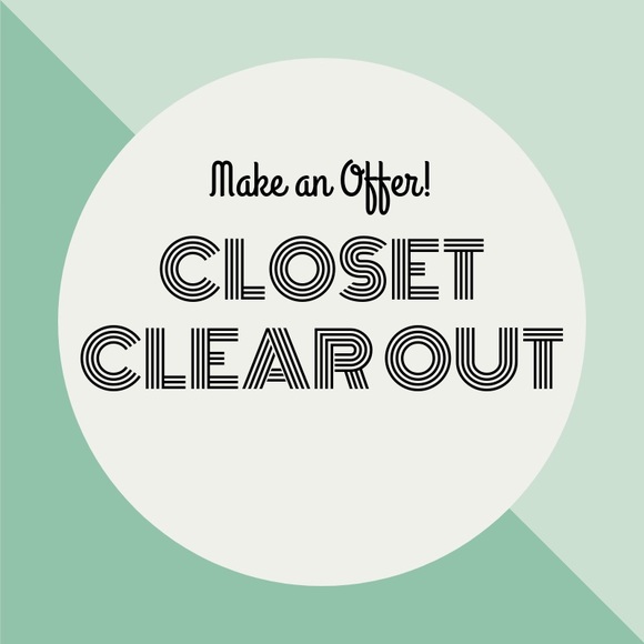 ✨ MAKE AN OFFER!! ✨ - Picture 1 of 1